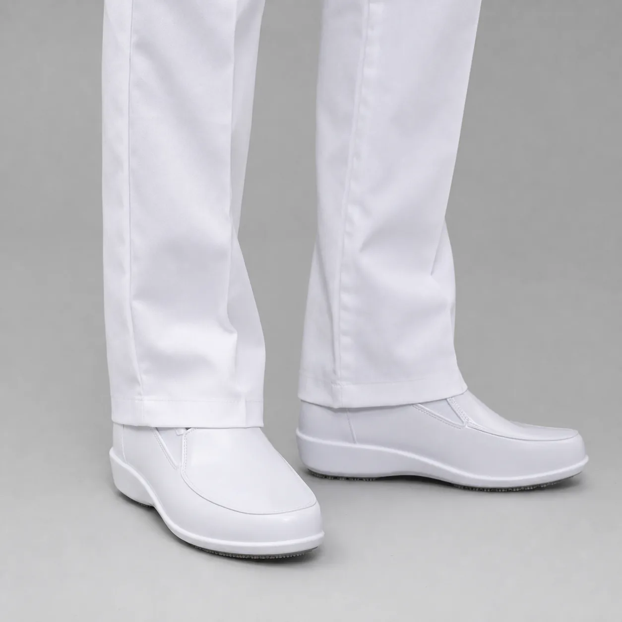 Sticky Shoes Social Woman